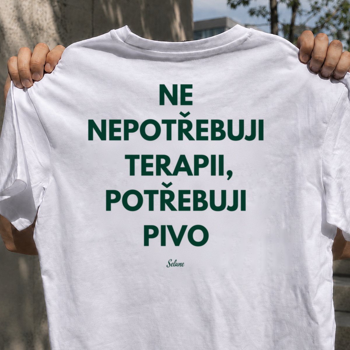 Ne, nepotřebuji terapii, potřebuji pivo Bílá