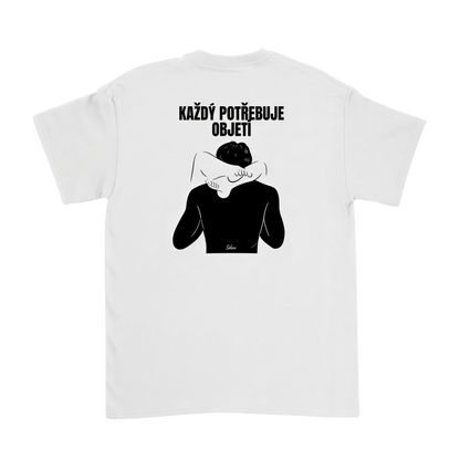 Každý potřebuje objetí